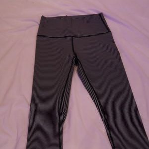 (I ALSO HAVE THEM IN BLACK) Lulu Lemon Leggings